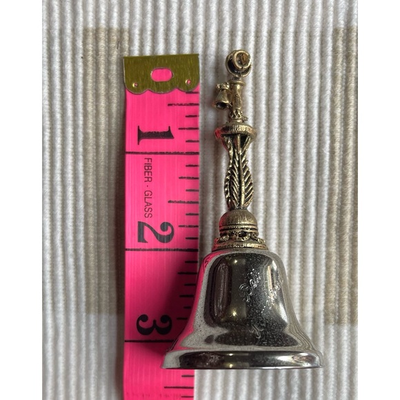 Vintage Souvenir Bell Homestead Hand Bell - Picture 7 of 8